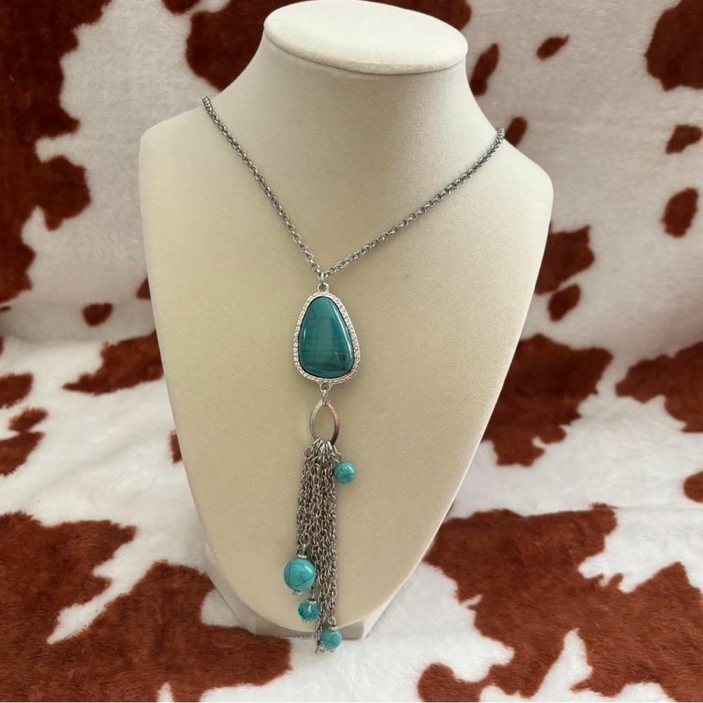 Elegant Silver and Turquoise Pendant Necklace